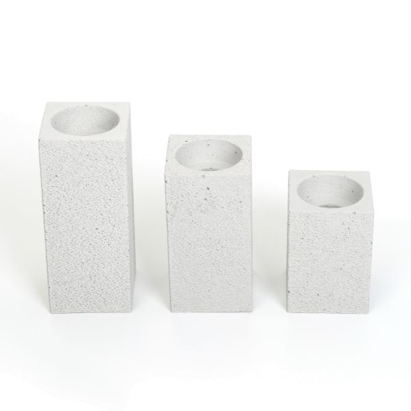 Handgegossene Design Kerzenständer aus Beton weiß im 3er Set für Teelichter und Kerzen